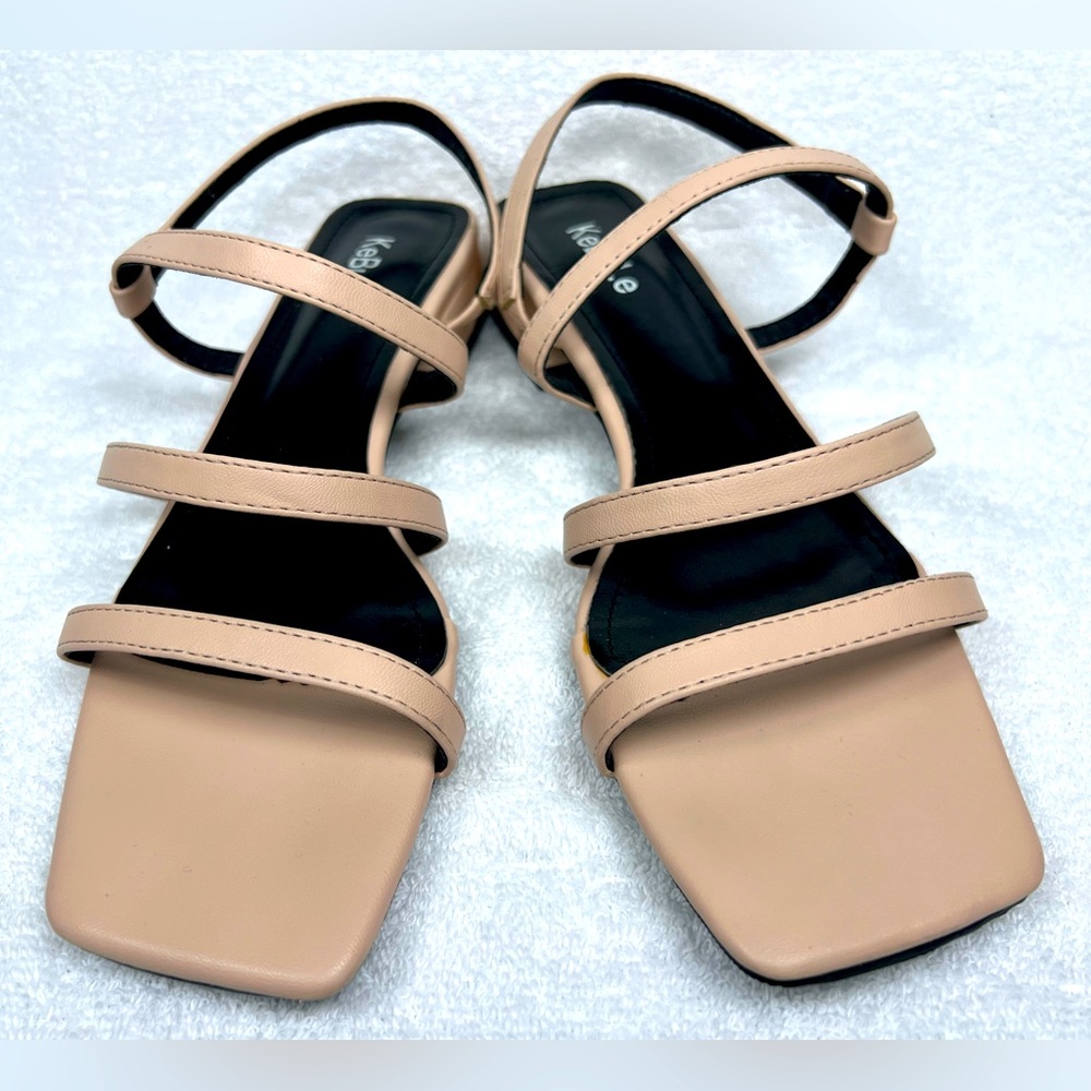 New KeBuLe, nude/tan sandal, size 9 - Picture 4 of 5
